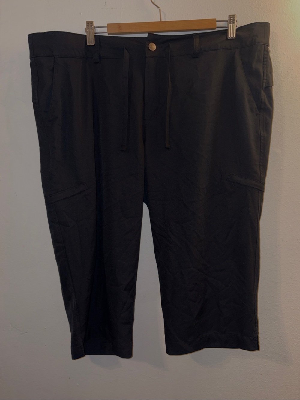 Women’s plus size capris
